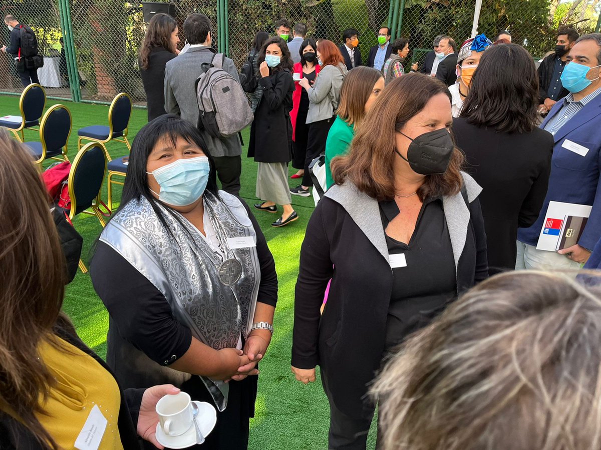 DEmiliaNuyado's tweet photo. Reecontrandonos con la compañera y Ministra de Defensa  @Mayafernandeza  en la reunión de Coordinación y trabajo de Cerro Castillo. https://t.co/hBZX8erfs9