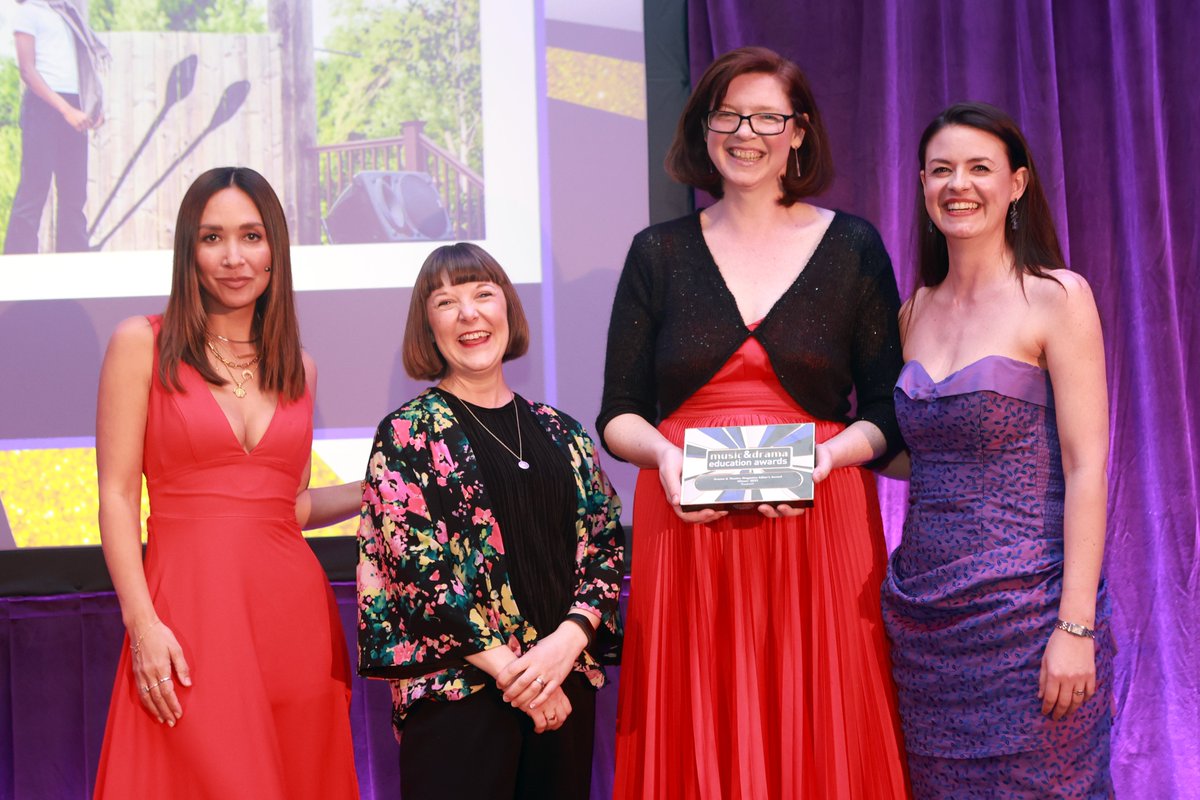 We’re bursting with pride that our youth-led Theatre31 programme has won the <a href="/DramaAndTheatre/">DramaAndTheatre</a> Editor’s Award. The @IconTheatreUK team collected at this week’s Music and Drama Education Awards, but this award is for the young people. 🙌 #MDEAwards