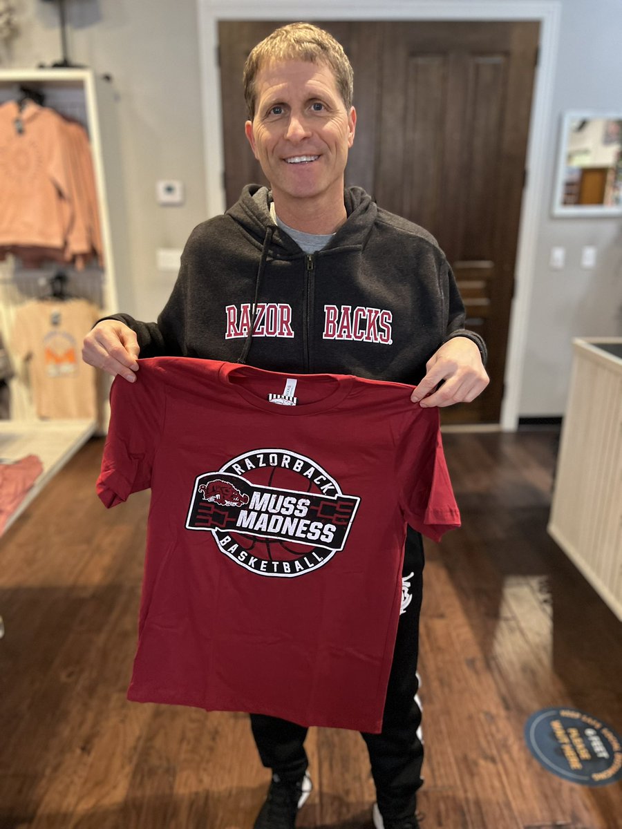 ELITE 8 BABY ❤️🏀🐗 
Congrats <a href="/ericpmusselman/">Eric Musselman</a> and <a href="/razorbackmbb/">Arkansas Razorbacks Men’s Basketball 🐗</a> for advancing!!!!!
#wps #gohogs #eliteeight #mussbuss #MarchMadness