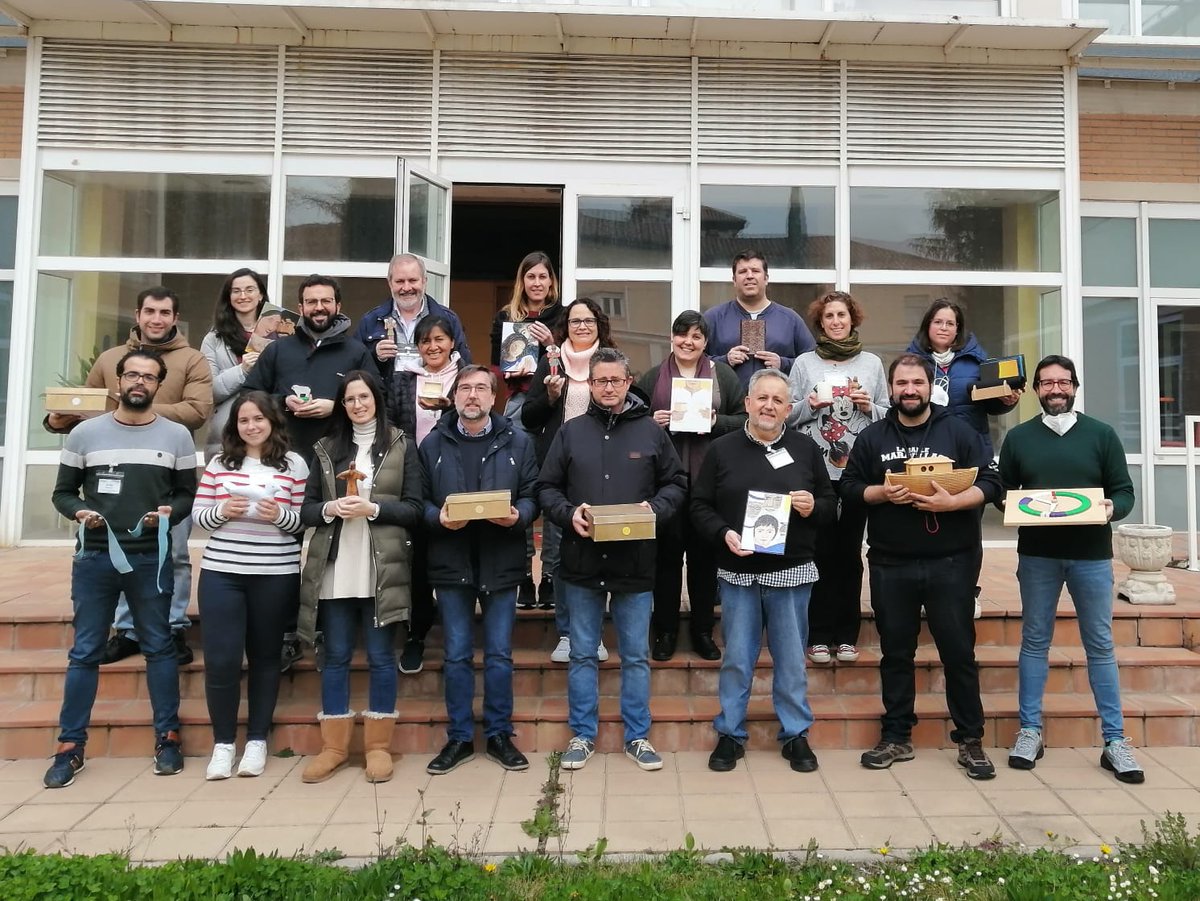 godlyplayspain's tweet photo. Damos la bienvenida a un nuevo grupo de narradores-porteros que se ha formado en @LaSalleMAD  @Sallemadrid https://t.co/btLBeCyYiq