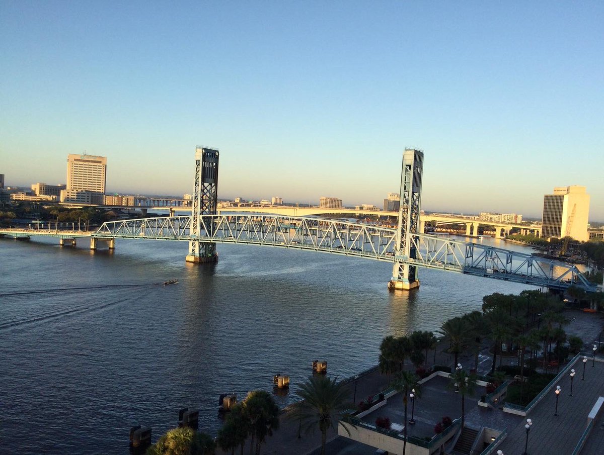 _TFFP's tweet photo. Itโs a gorgeous day here in Jacksonville! If youโre at the @nationalmanrrs 36th Annual Conference and Career Expo, stop by the Purdue booth. Iโm here representing @ilinseagrant and @purduefnr and happy to tell you all about the opportunities available
#WeAreMANRRS36 #WeKnowNature https://t.co/06GikeuAig