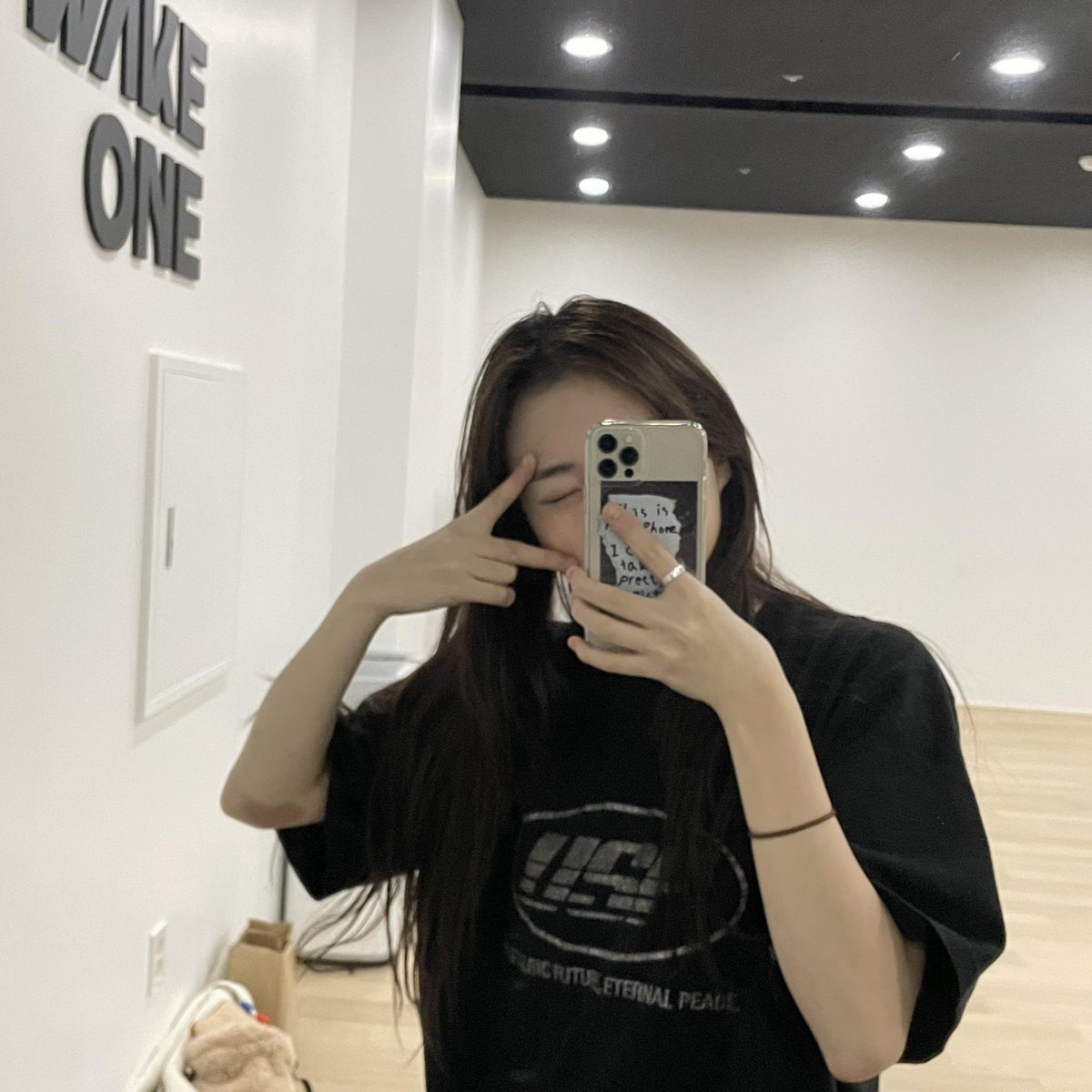 🦊💬 [220325]
9:24pm kst