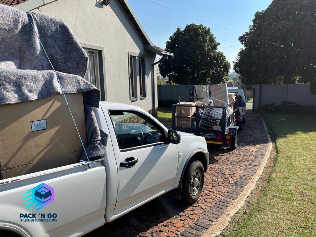 PackNGoSA's tweet photo. We've reached that time of the month again where everybody is moving. If you just got a new place, moving out the family house, CONGRATULATIONS. Let us help u get settled in to your new apartment/house without you lifting a finger. Book an appointment with us. https://t.co/lErzNlOuoy