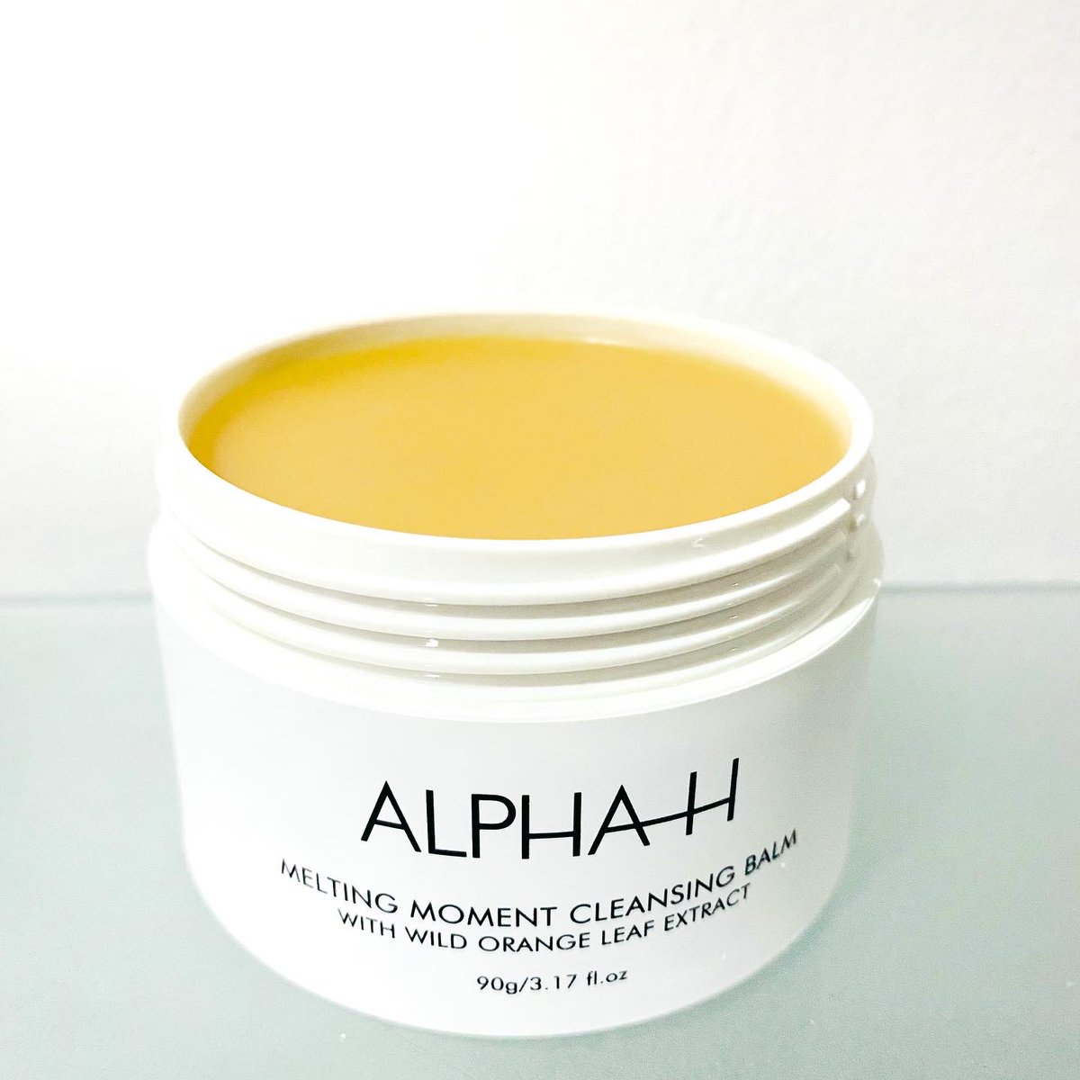 beautyqueen_UK's tweet photo. Could cleansing with #AlphaH get any better than this? https://t.co/obShBU64Fe #skincare https://t.co/y0h8q6CidB