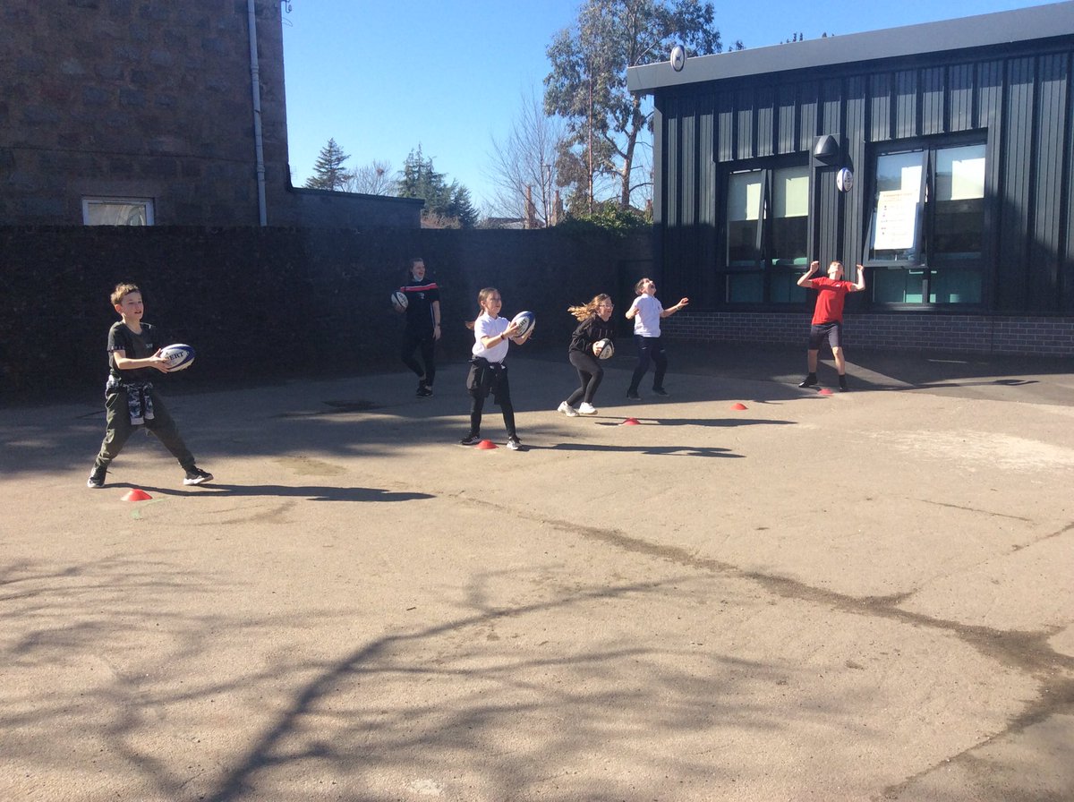 R20 had their rugby taster session today with Miss McGregor. We had a lot of fun and learned some new skills! Thank you Miss McGregor! 🏉🏉🏉<a href="/SchoolBroomhill/">BroomhillSchool</a>