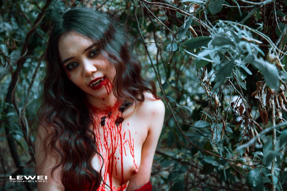 #Vampiregirl (组图1)～
出镜:Mandy
#LEWEI #Vampire #广州约拍 #捆绑 #废墟 #BabyArt #ChinaArt #ChinaBondage
各类主题创作拍摄欢迎私我约拍～
投稿：
@Fengsiyuan
@CikilikeA
@tbzt3623 https://t.co/QHnKS4usZH