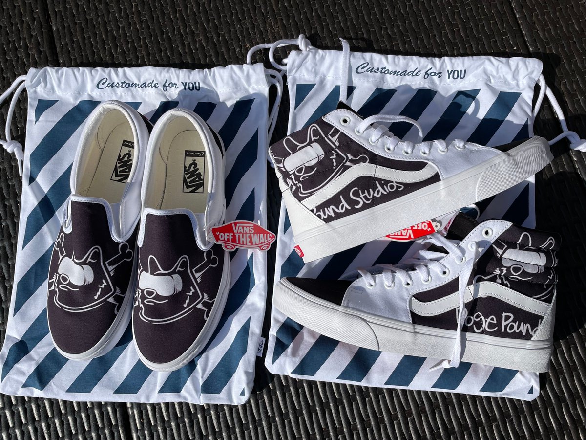 H0ogie's tweet photo. Oh Hello 😍 @TheDogePoundNFT @Vans https://t.co/wJ034Xtem7