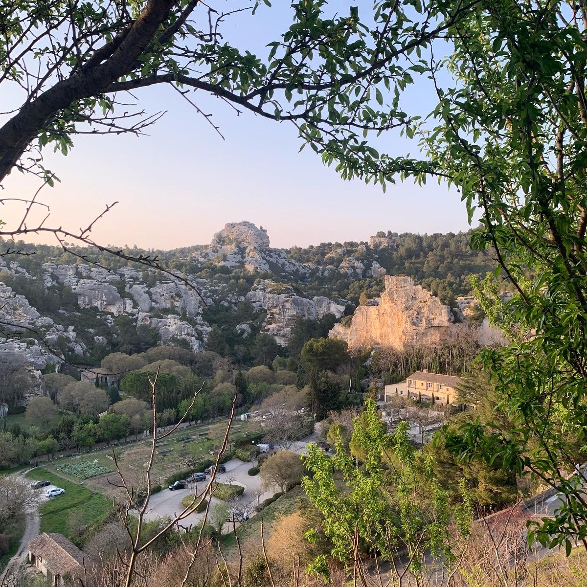 crazyboy_91's tweet photo. #프랑스 #france #3
#생레미드프로방스 #saintremydeprovence 
#빈센트반고흐 #vincentvangogh 
#생폴드모졸정신병원 #saintpauldemausole 
#레보드프로방스 #lesbauxdeprovence 
반고흐가 #별이빛나는밤 을 그린 곳인 생폴드모졸 정신병원이 내가 간 날 문을 닫아서 아쉽다 ㅠ https://t.co/gl7AO0t1Lg