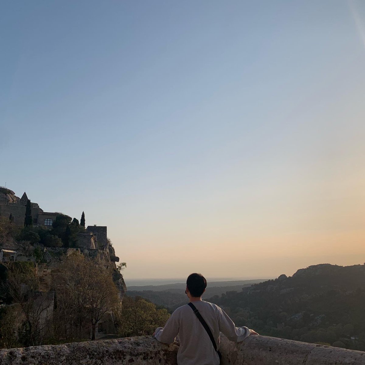 #프랑스 #france #3
#생레미드프로방스 #saintremydeprovence 
#빈센트반고흐 #vincentvangogh 
#생폴드모졸정신병원 #saintpauldemausole 
#레보드프로방스 #lesbauxdeprovence 
반고흐가 #별이빛나는밤 을 그린 곳인 생폴드모졸 정신병원이 내가 간 날 문을 닫아서 아쉽다 ㅠ