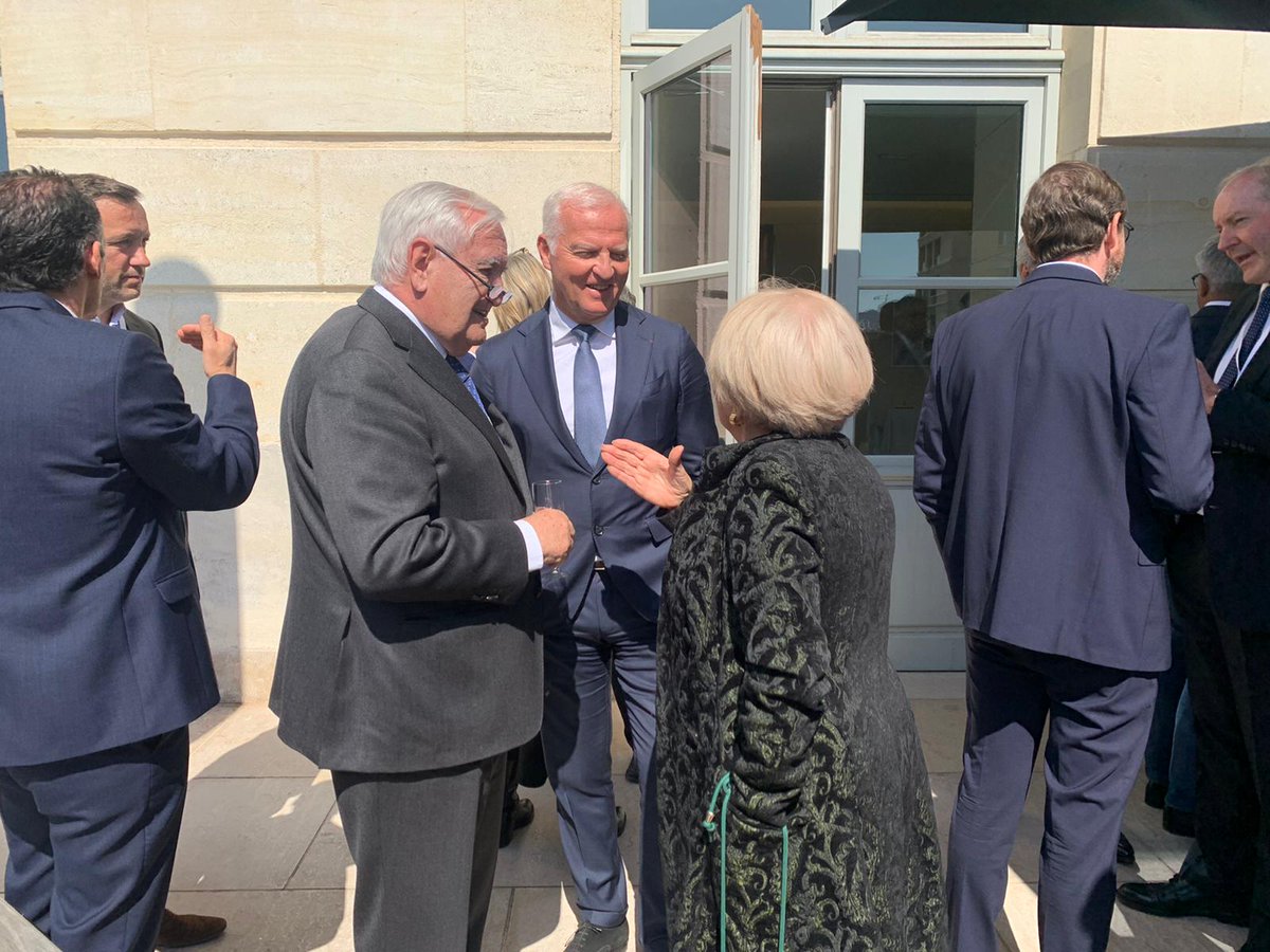 📸 #Club100 👉 <a href="/PKorcia/">Philippe Korcia</a> reçoit <a href="/jpraffarin/">Jean-Pierre Raffarin</a>, ancien Premier ministre, spécialisé dans les échanges avec la Chine, à l'<a href="/ICMarseille/">ICMarseilleHotelDieu</a>, pour un débat sur le thème « Guerre froide sino-americaine : quel rôle pour l’Europe ? », animé par <a href="/Thierrydebaille/">Thierry Debaille</a>.  👌