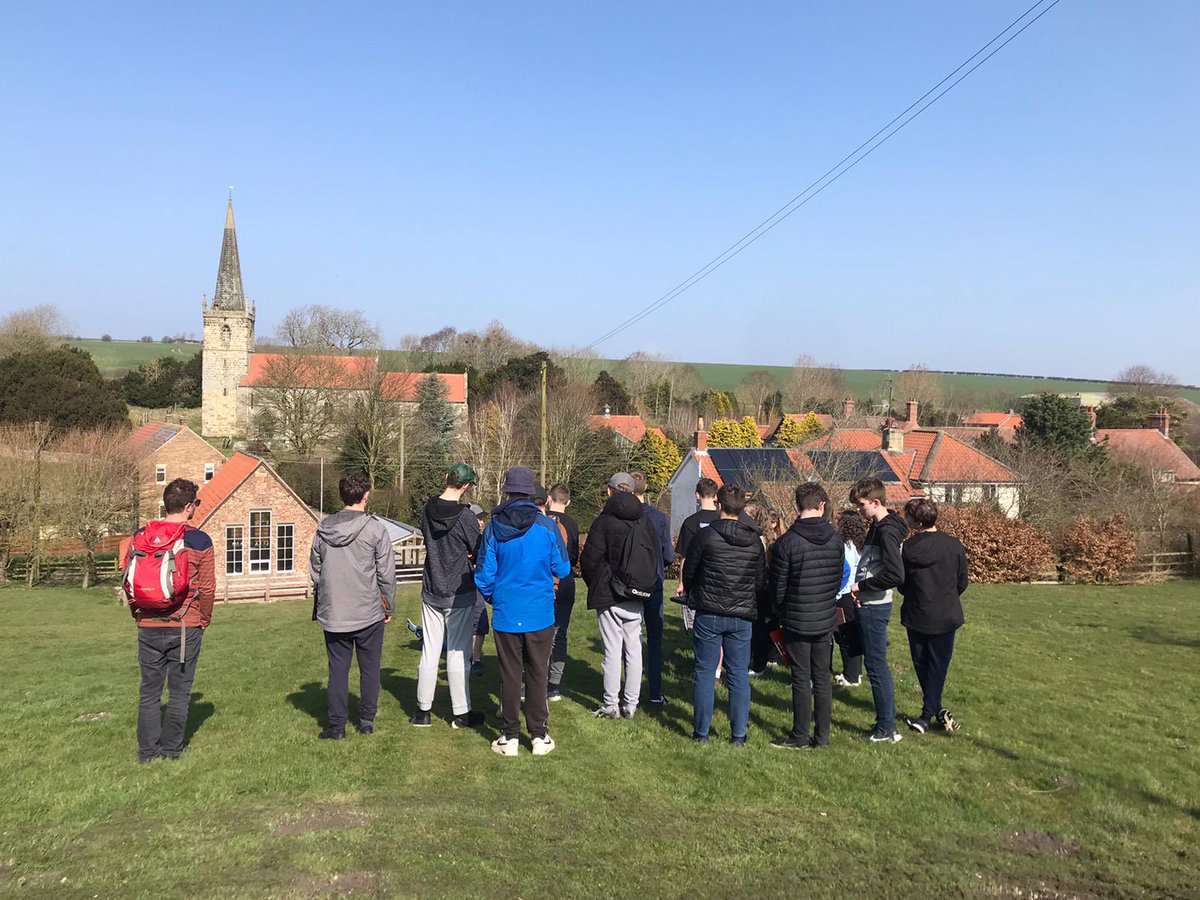 FvsGeography's tweet image. Enjoying the sun in Kirby Grindalythe on the last day of fieldwork at @CranedaleCentre ☀️