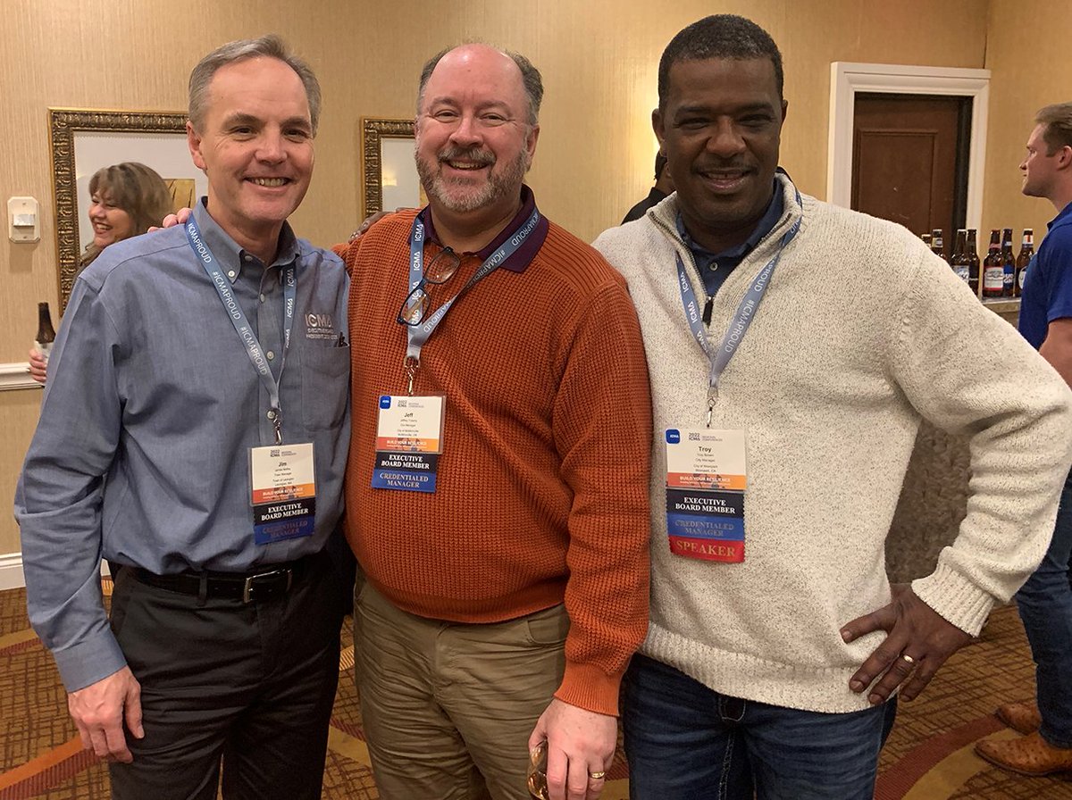 ICMAevents's tweet photo. Past President Jim Malloy, President-elect @JRTowery, and President @TroyScottBrown enjoyed the reception at Midwest Regionals Conference. #ICMARegionals https://t.co/NceZNkncQJ