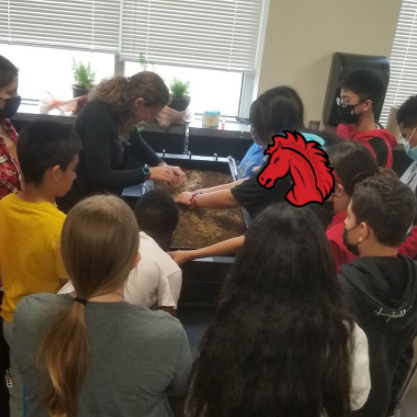 CeleScience's tweet photo. 7th grade scientists exploring weathering and erosion! https://t.co/3MXI3Fx6d2