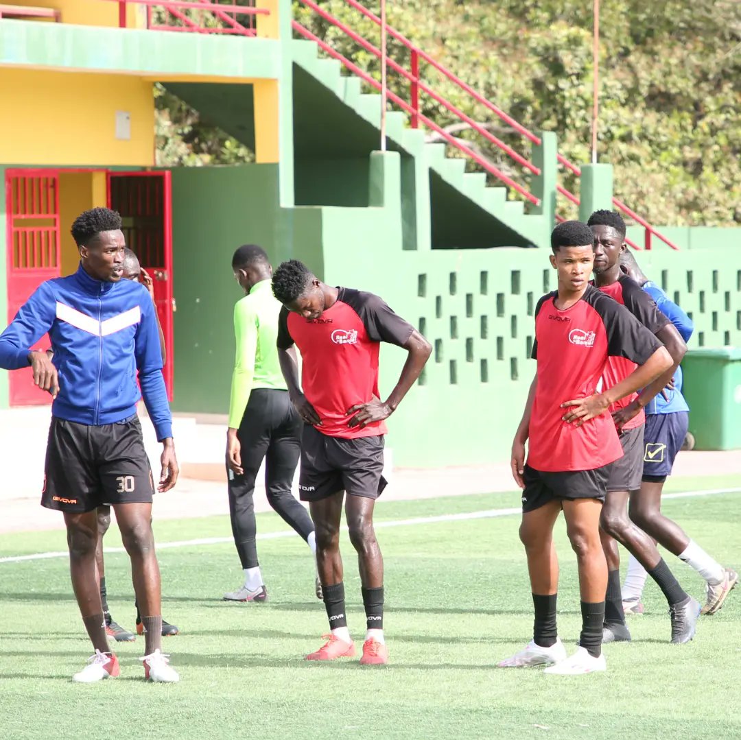 RealDeBanjulFC's tweet photo. Putting in the graft in preparation to host GPA on Sunday 🚧🙌.

#RDB #LYDSA #Training #CityBoys #NetPageFIBER https://t.co/lE2AOcuLKG