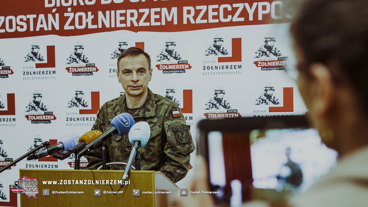 ZolnierzRP's tweet photo. Przeszkoliliśmy wspólnie z #CSMW w #Ustka na kurs #KPP 18 koordynatorów z #klasawojskowa i członków #PROobronni. W sumie to już 150 osób, które potrafią profesjonalnie udzielić pomocy potrzebującym💪
___
#WojskoPolskie
#ZostańŻołnierzem #WCR https://t.co/p3Hnd9OOJW
