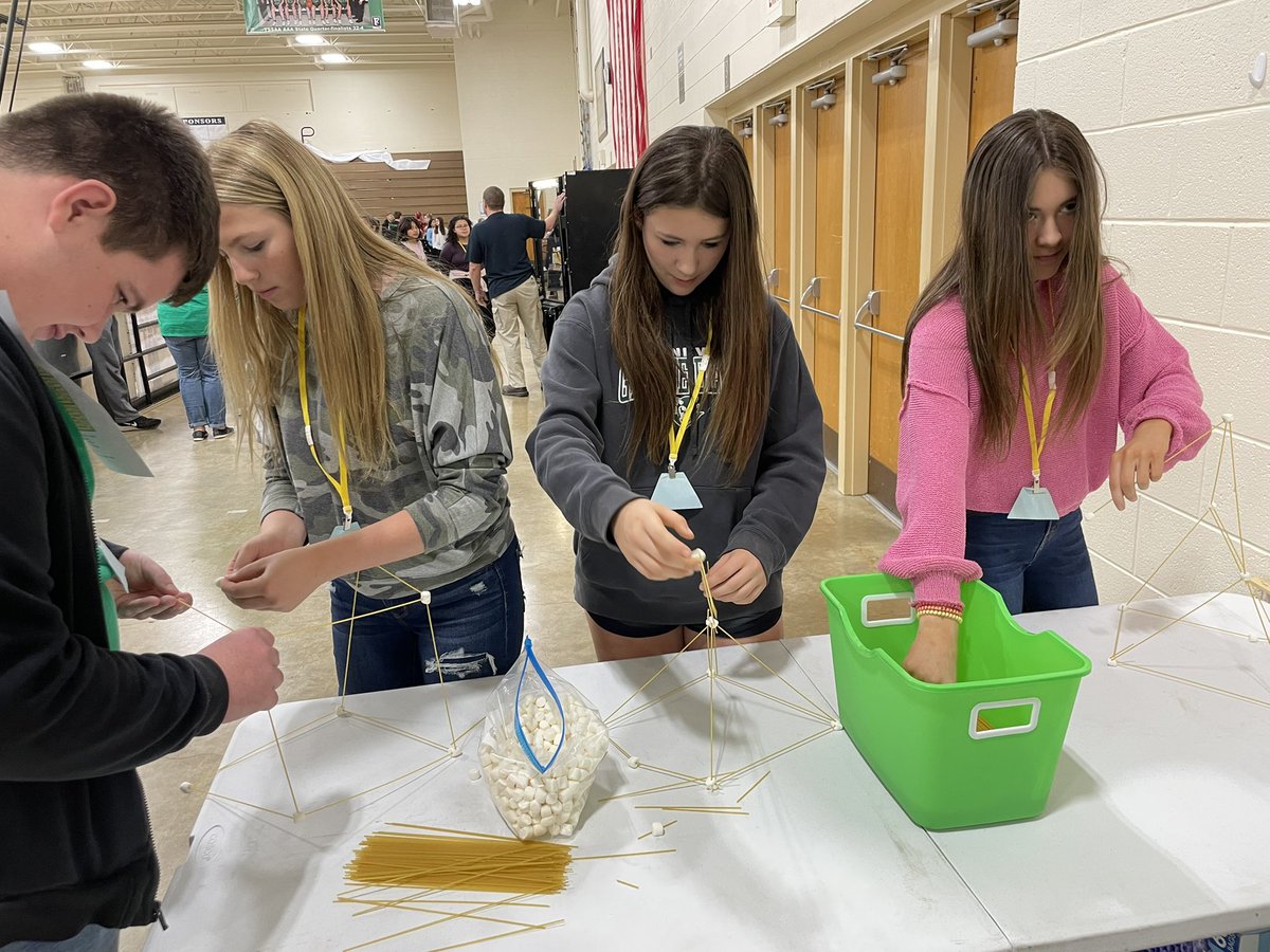 Contest for the tallest structure. #GCSTEM22 <a href="/GreenevilleCity/">GCS</a>