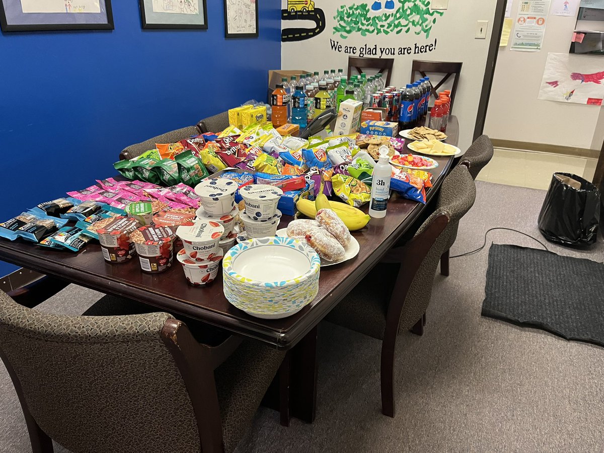 DavidJHuber's tweet photo. It’s Friday. Two nights of conferences done. We needed our #sssct staff #EnergizeStation up and running ! Keep up the great work staff! https://t.co/xpPGTc62Zk
