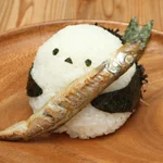 可愛すぎる!これなら子供も食べれちゃう？シマエナガおにぎり