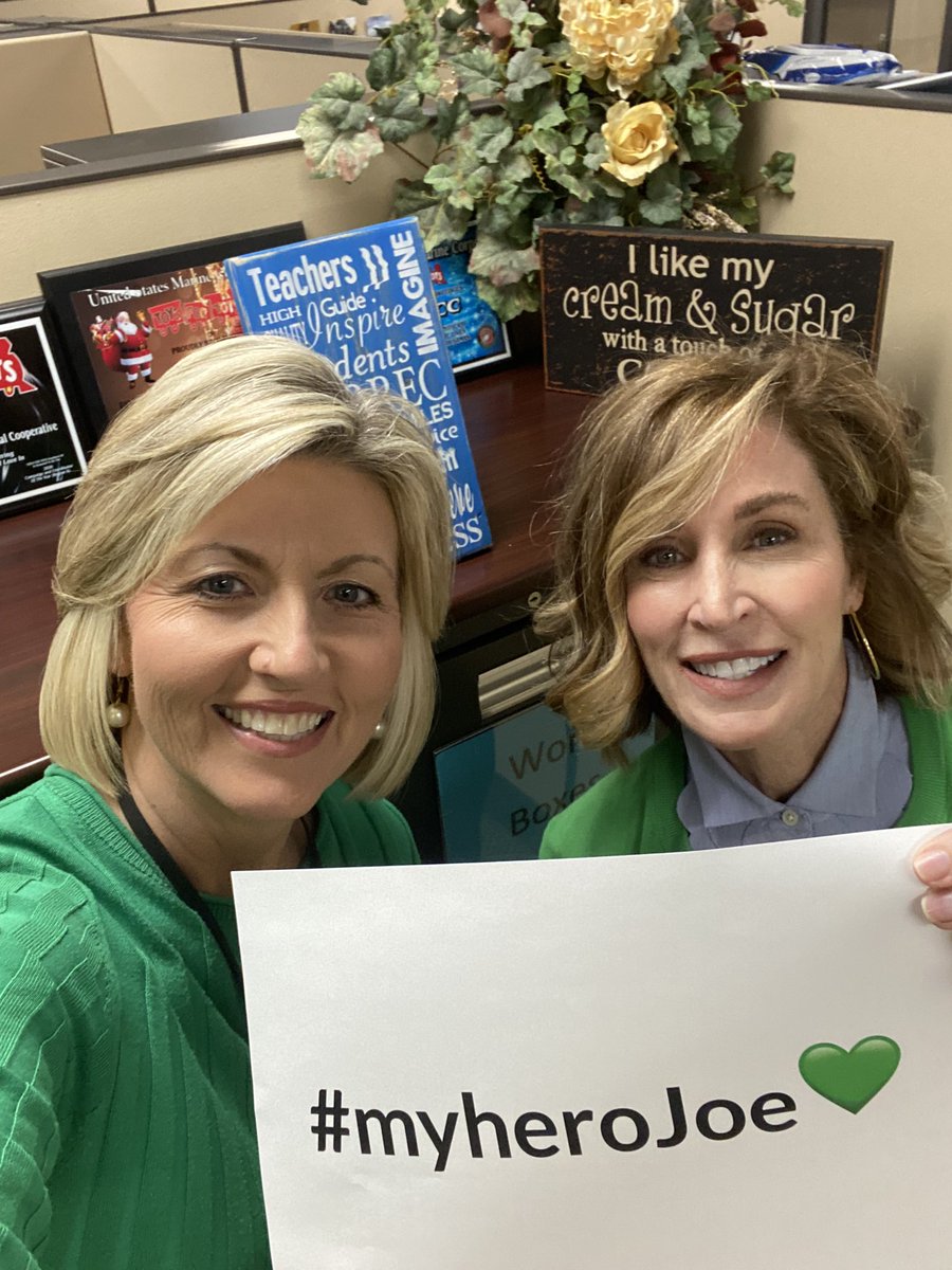 mskellie70's tweet photo. Supporting #myheroJoe and all ALL courageous friends with CP! @GRRECKY @TeacherAllison @JamieSpug @KSheaRogers https://t.co/NjRatiSckH