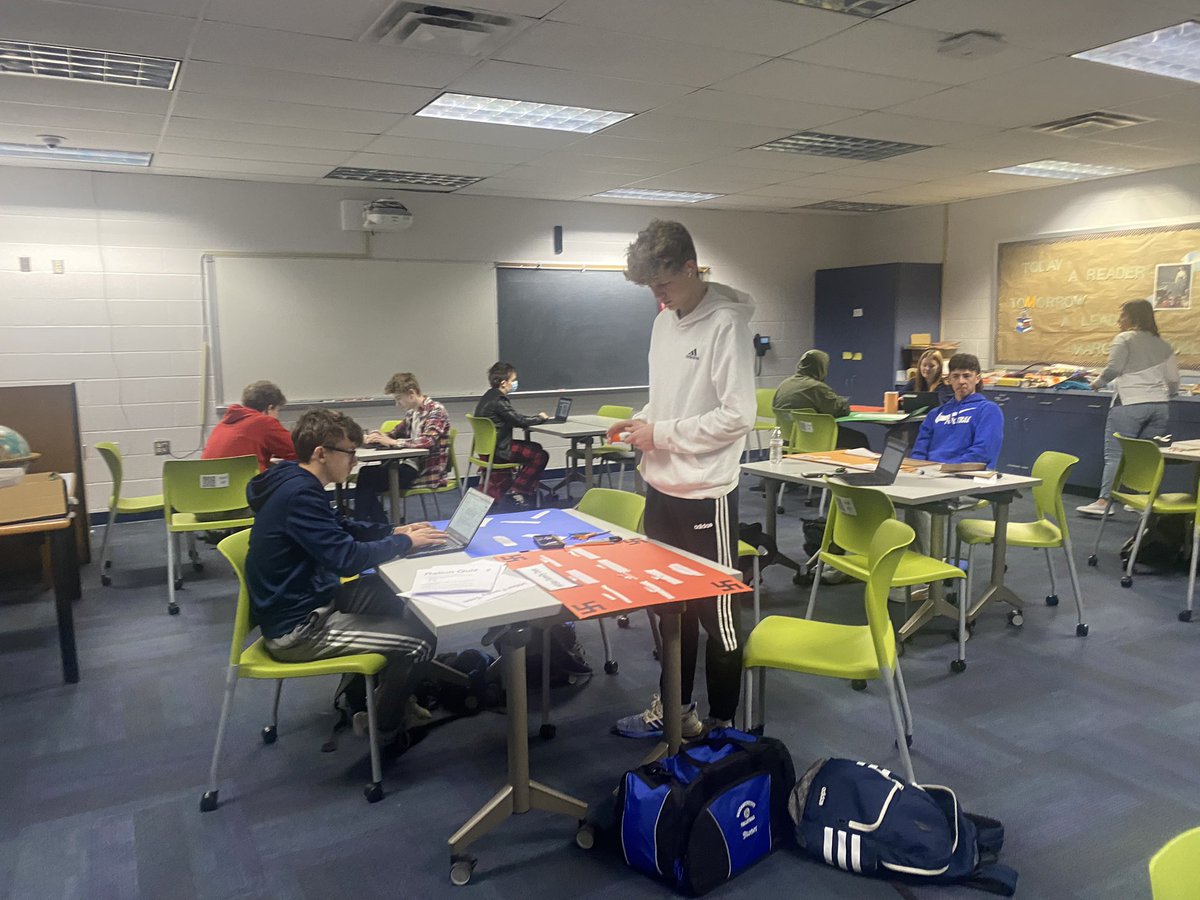 BearsIMC's tweet photo. Check out @Mrs_Krause's classes completing interactive projects about WWII!! @EtownAreaHS @ksantoro17 https://t.co/iBkH6Jq42Z