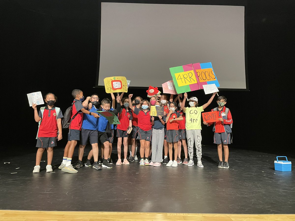 msriaz_'s tweet photo. What a great start to spring break! Beyond proud of my student for winning first place in the Shark Tank Contest for her innovative commercial &amp; App design. And congrats to all the runner-ups! Grade 4 rocks! 🥳🎉#Grade4LearningShowcase @DAAElementary @craigcantlie @NS_Salameh https://t.co/Czz18cWob3