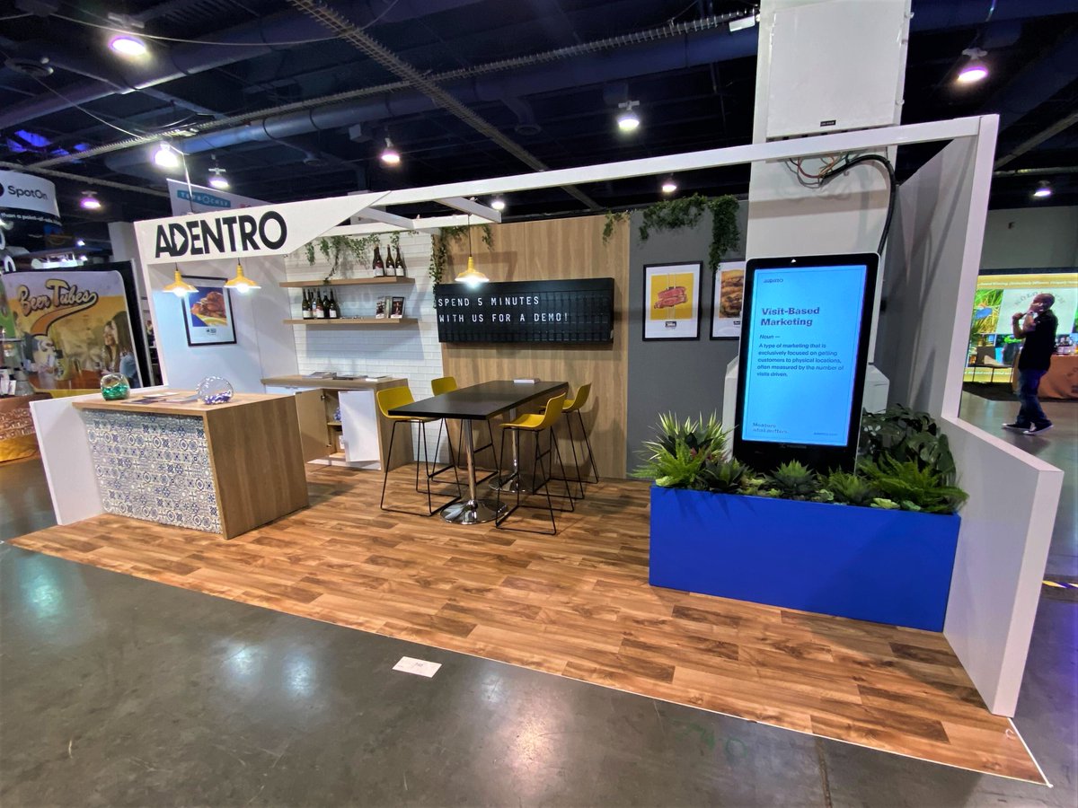 juiceworksJWE's tweet photo. We recently teamed up with @AdentroMktg to #design and #fabricate this custom 10'x20' exhibit which had it's debut at the Bar &amp; Restaurant Expo in Las Vegas this past week. 🙌

#juiceworks_exhibits #adentro #customexhibit #custombuild #customdesign #exhibits #BRE2022 #lasvegas https://t.co/PaKClQb66u
