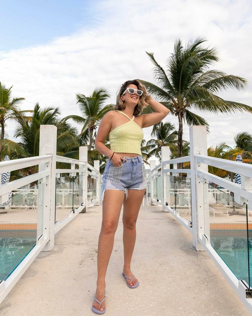 🛍I may have started shopping for spring cloths early because I was going to Belize but did you know you can still shop all my looks on the blog! That includes these new diamond tassel ripped jean shorts that I am literally going to live in this summe… instagr.am/p/Cbhug_eOdbP/