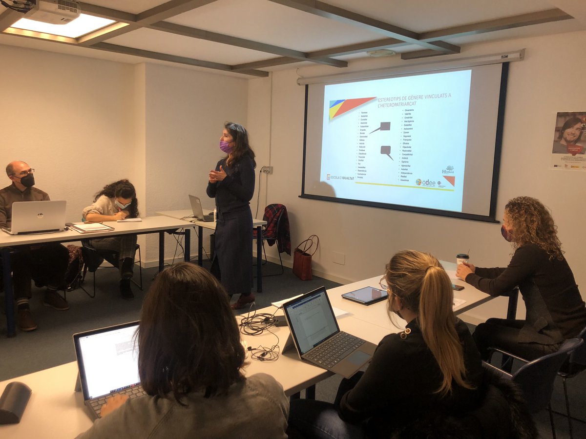 María Freiría tweet media