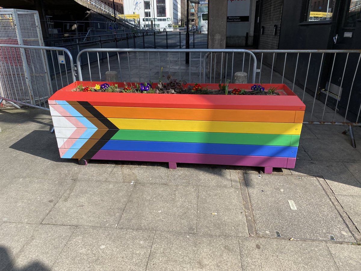 Loving these planters @canalstmancs #progressprideflag lovely day for it! 💕🏳️‍🌈🏳️‍⚧️