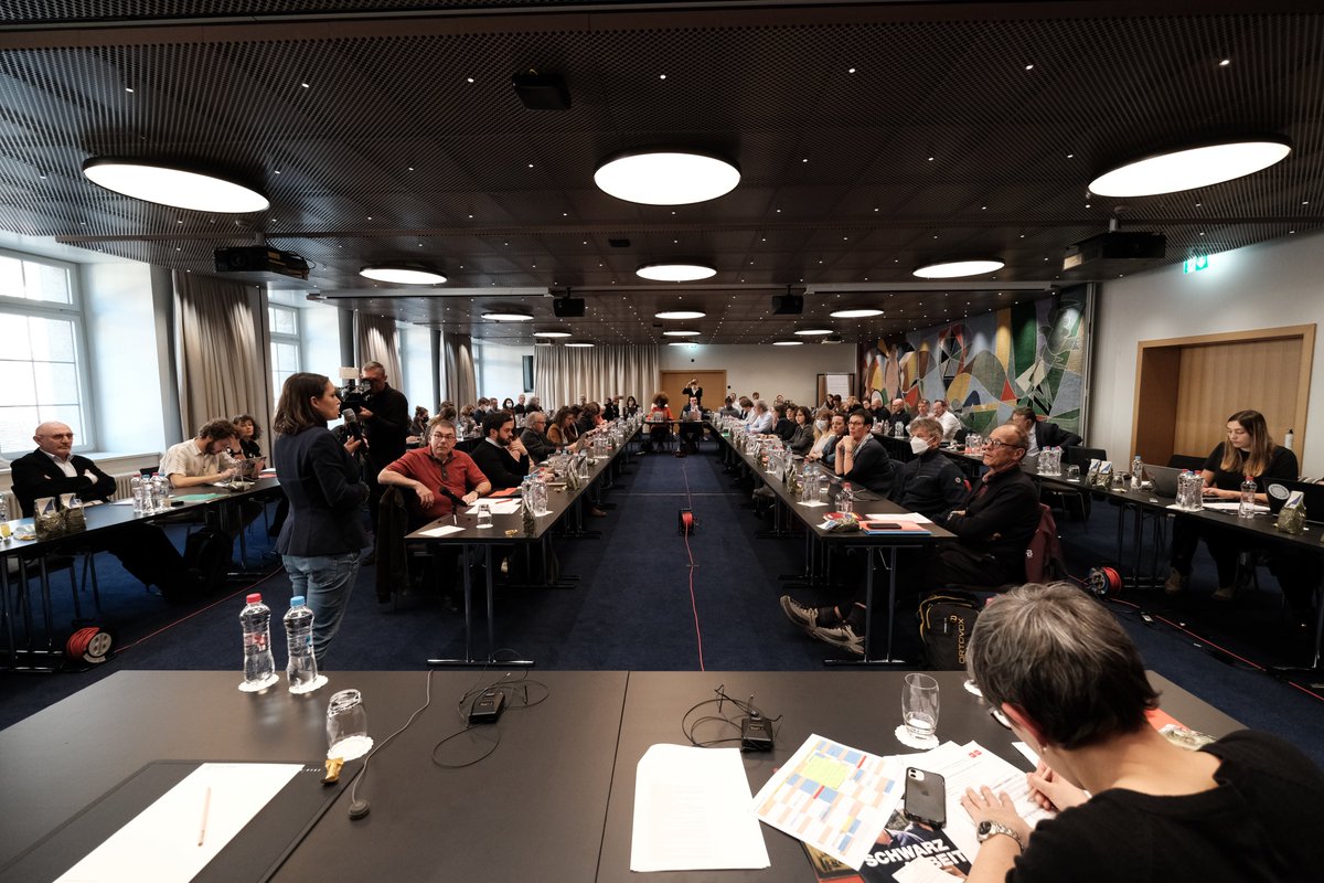 spschweiz's tweet photo. Heute tagt der erste #Parteirat der @spschweiz in Bern! Mitglieder aus der ganzen Schweiz kommen in diesem Gremium zusammen, um gemeinsam die strategische Ausrichtung der SP festzulegen. (1/3) #PR_SP https://t.co/jj6OvRwYDU