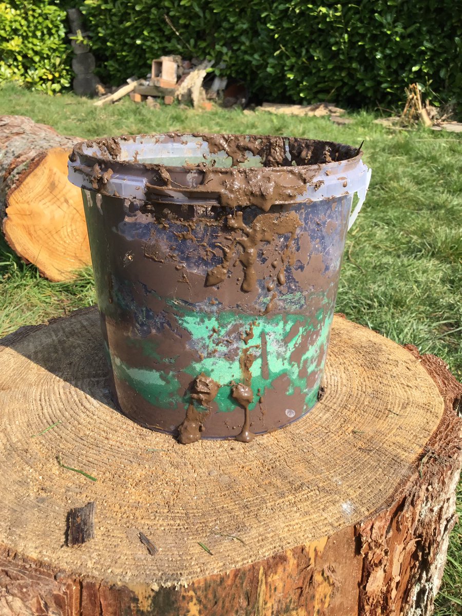 TJPrimary's tweet photo. A lovely sunny morning at Forest School today. We made a wormery to link with our story βYucky Worms.β βοΈπ³#TJReception #RK #TJForestSchool #TJOutdoorLearning https://t.co/7Lu434MotV