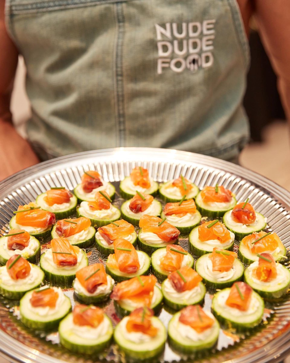 NudeDudeFood's tweet photo. TGIF Chicago!!
Lavender cured salmon, truffle cream cheese, cucumber, chive. https://t.co/xZ3GqR2d3S