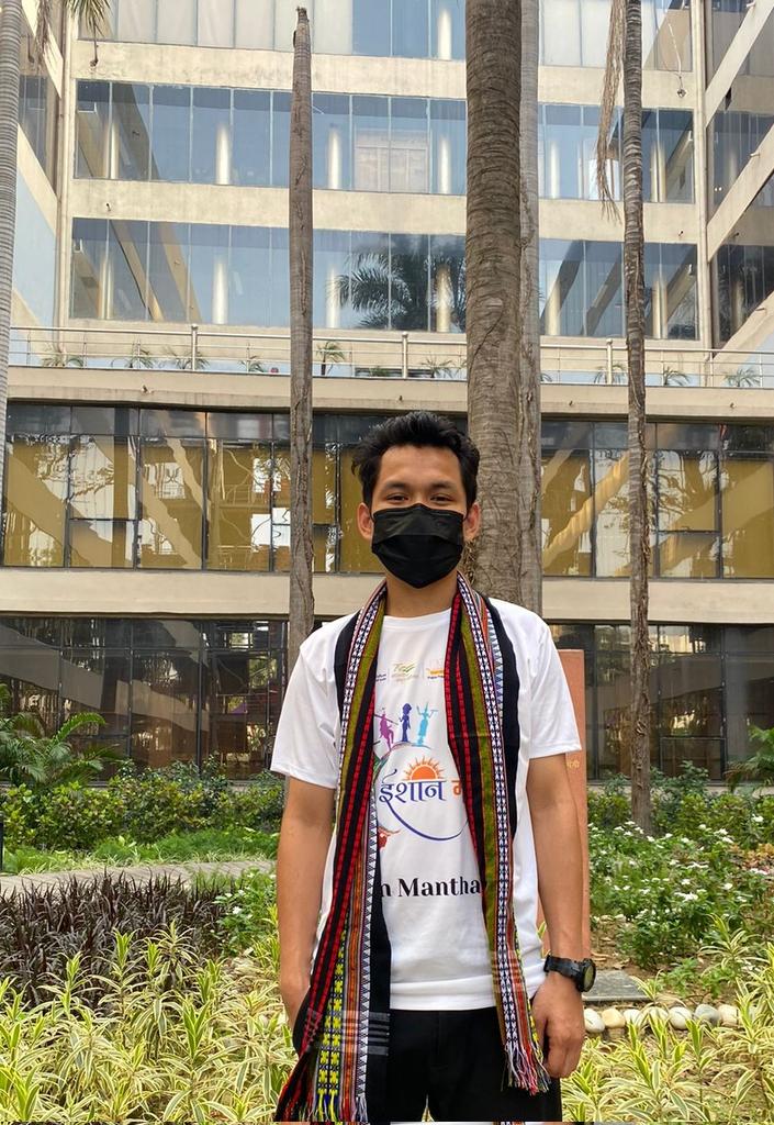 NaitharTpra's tweet photo. This unique colorful cloth around my neck is called Risa. It's a part of our traditional cultural attire worn by an indigenous communities as identity of tribe. If you want to have a closer look or get 1 for yourself do visit Northeast festival being held 
#ISHANMANTHAN https://t.co/O7IDuazI1X