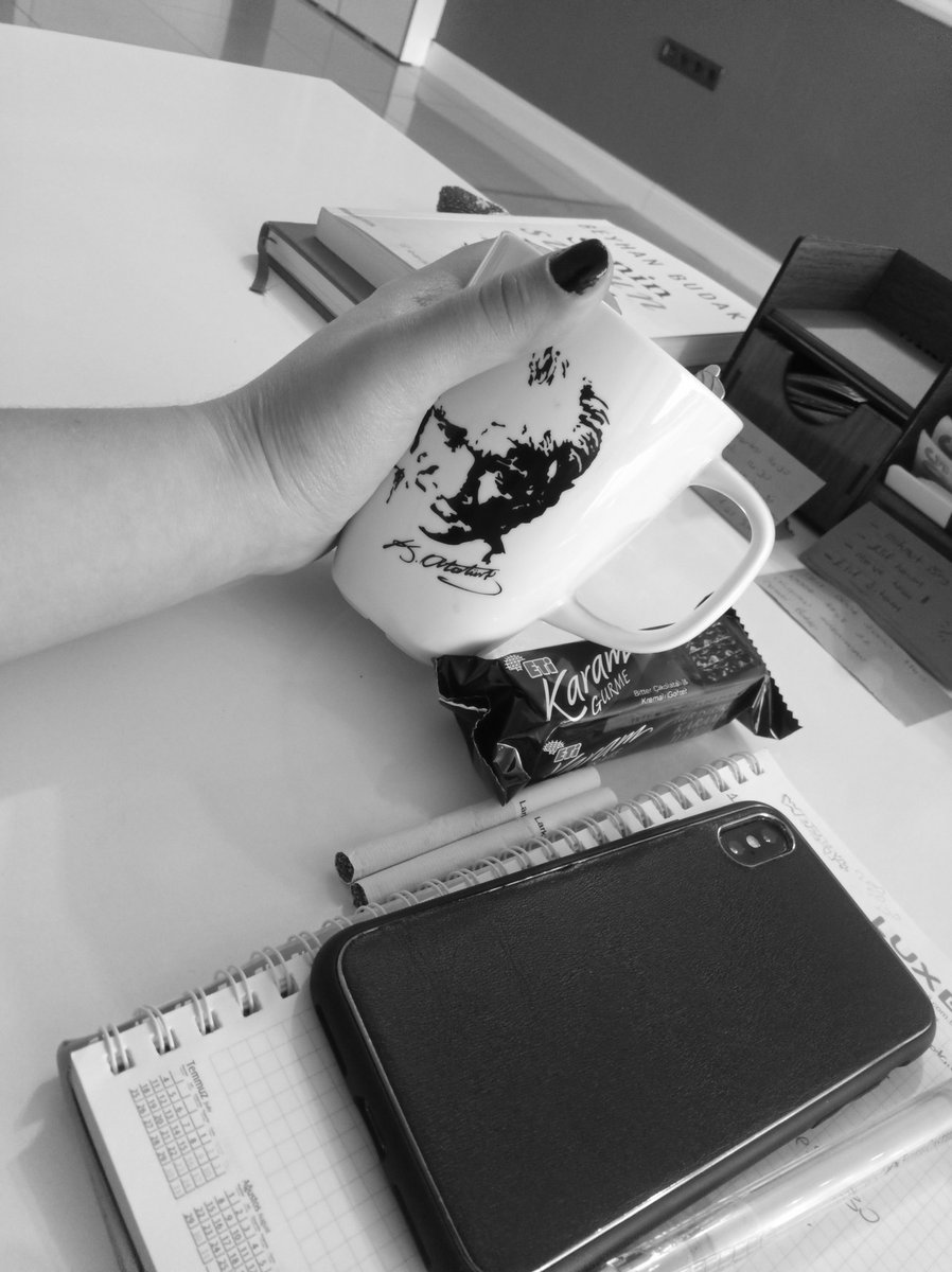 Karam ve sigara  almış gelmiş 🥲🥹