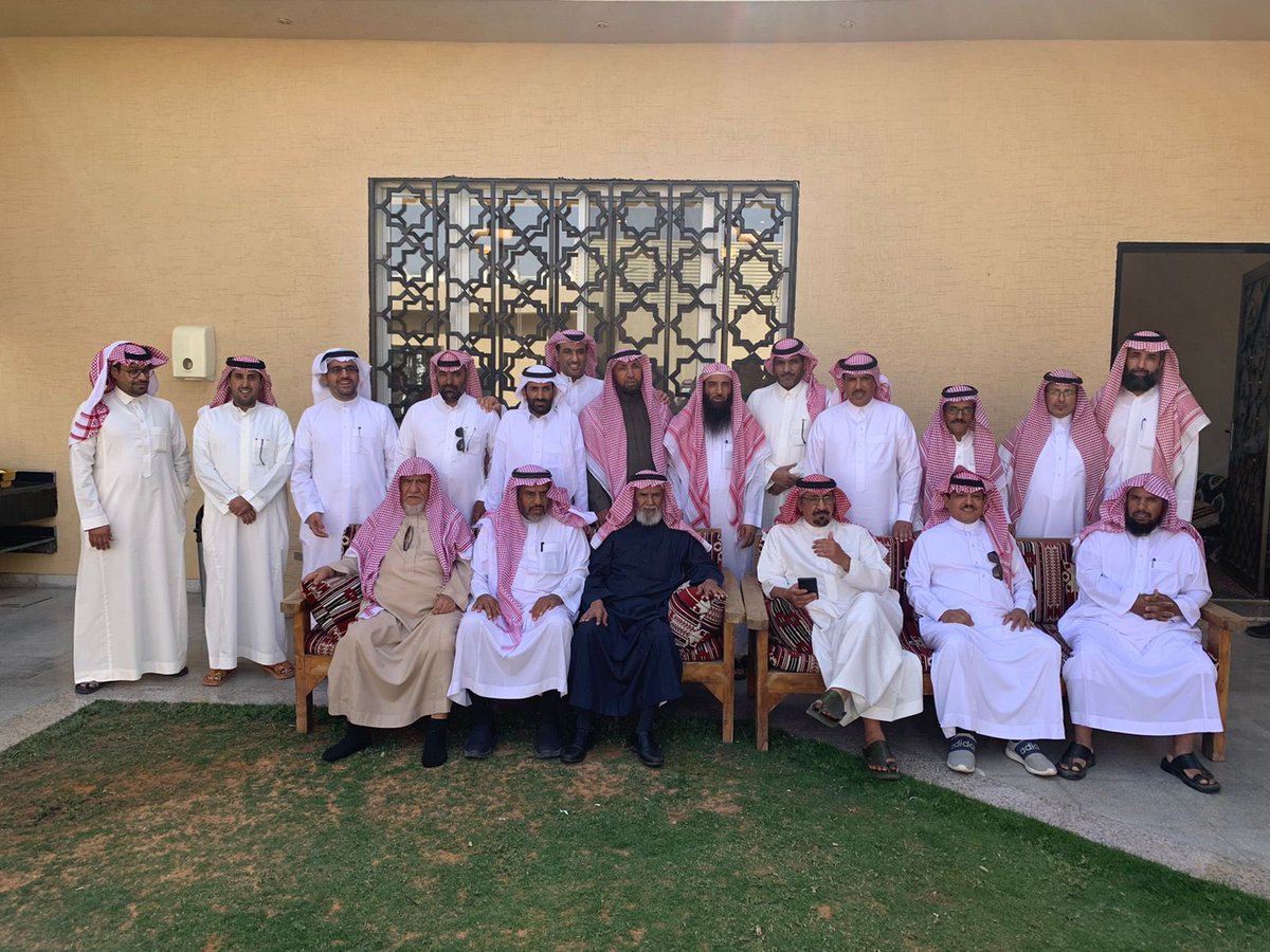 🔻 لقاء ودي اخوي تربوي لخريجي ١٤٠٨ من مدرسة تحفيظ القرآن الكريم بساجر مع معلميهم
بدأ اللقاء من عام ١٤٢٦ ومستمر حتى الآن 
ومكان اللقاء بين ساجر والرياض والقصيم