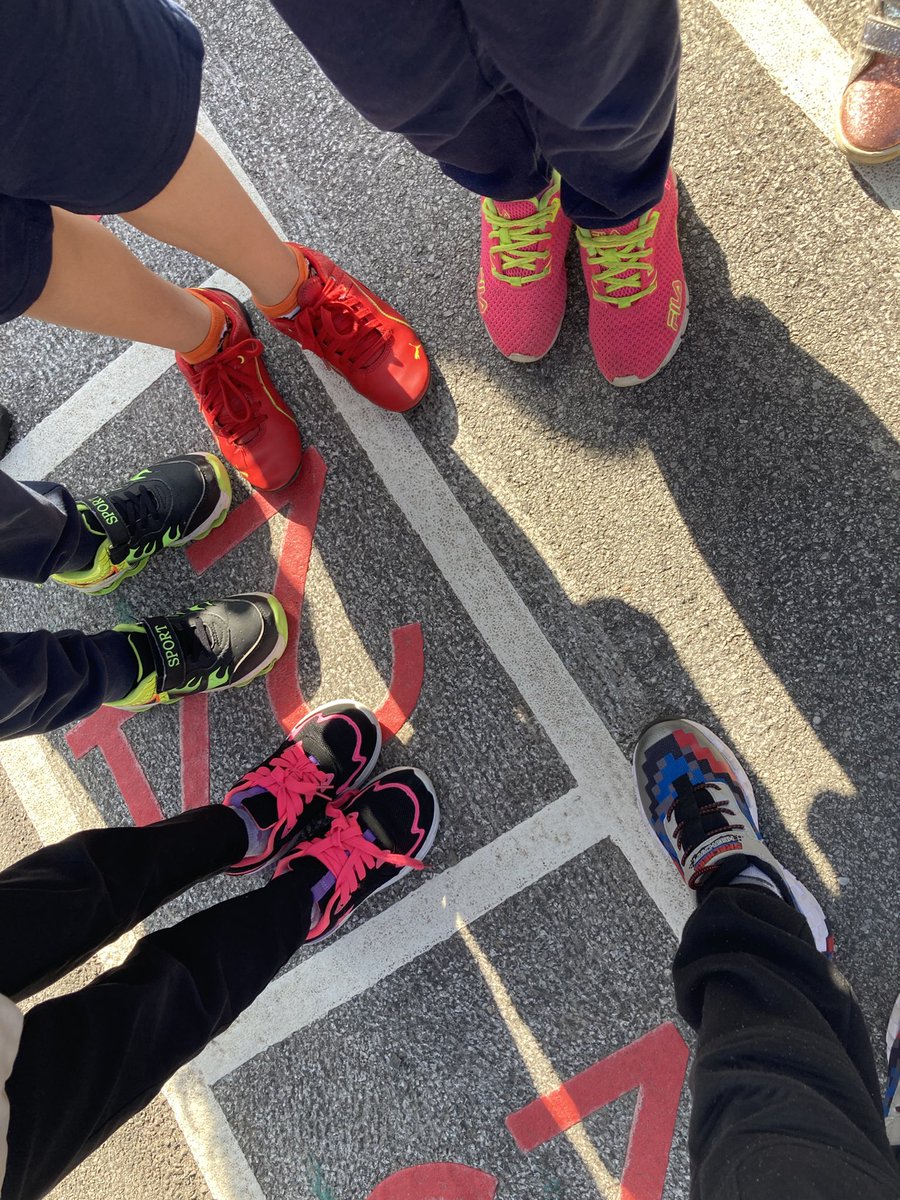 BWA_Sheffield's tweet photo. Finishing our #10datc in style with #funkyfeetfriday @TeamModeshift @sccactivetravel https://t.co/IpYjlb0FQh
