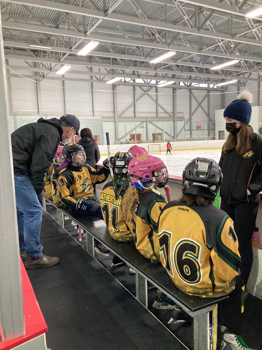 FYRAStars tweet media