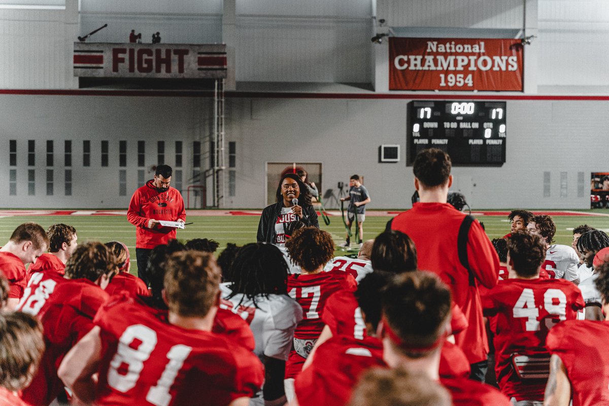 OhioStateFB's tweet photo. "You would never come to practice or leave practice without stretching your body, so why can't you do that for your mind?"

#RLW: Blessed to have @thesportzdoc leading our mental health services for our team. #GoBucks https://t.co/SzhwaNcfGW