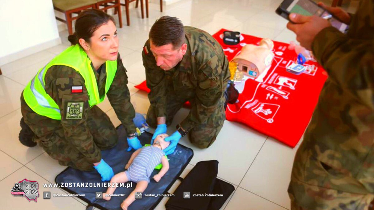 ArturDebczak's tweet image. Przeszkoliliśmy już blisko 150 nauczycieli i członków organizacji #PROobronni, z zakresu kwalifikowanej pierwszej pomocy. W sumie ponad 300 osób uczestniczyło we wszystkich szkoleniach jakie przygotowaliśmy wraz z @DGeneralneRSZ #CSMW 

#ZostańŻołnierzem 🇵🇱