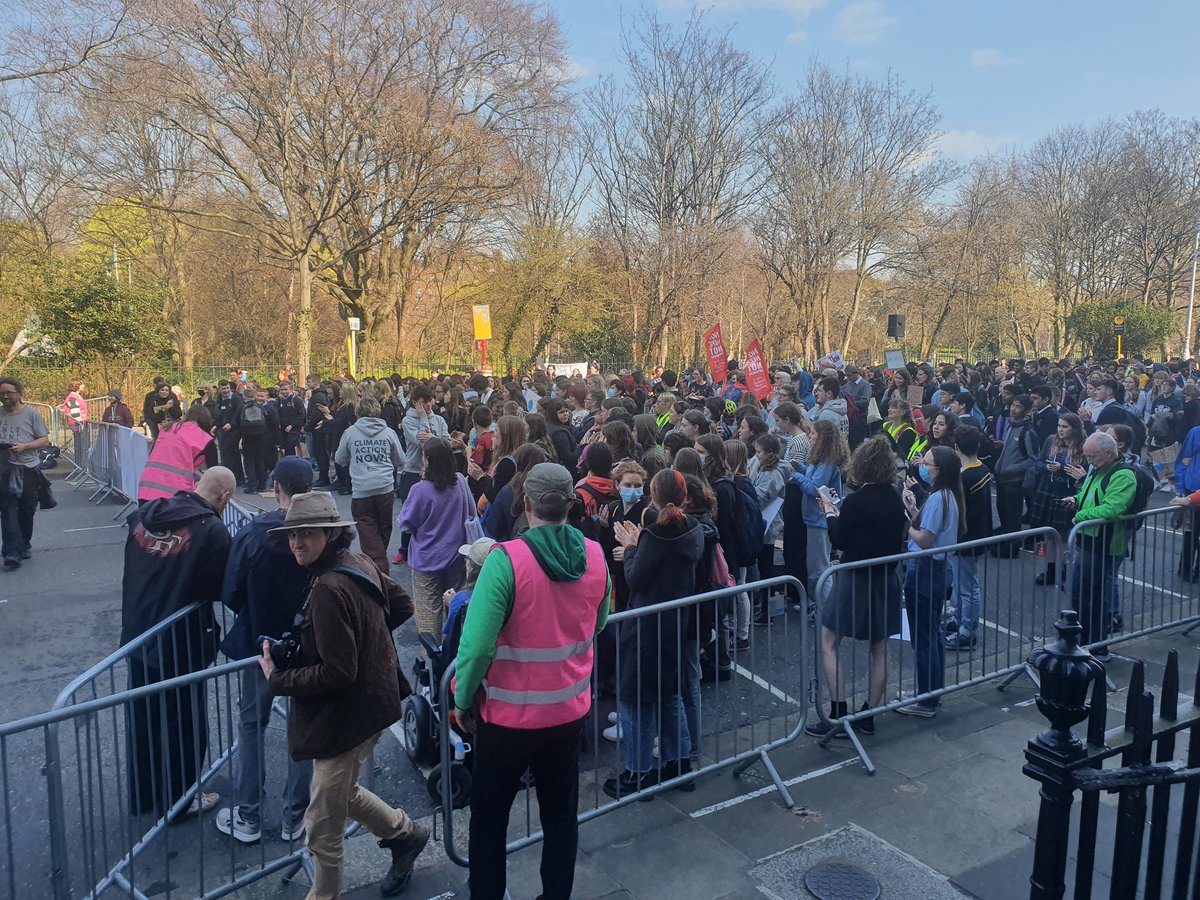 Global #ClimateStrike today in Dublin. ~1000 people demanding #PeopleNotProfit!!