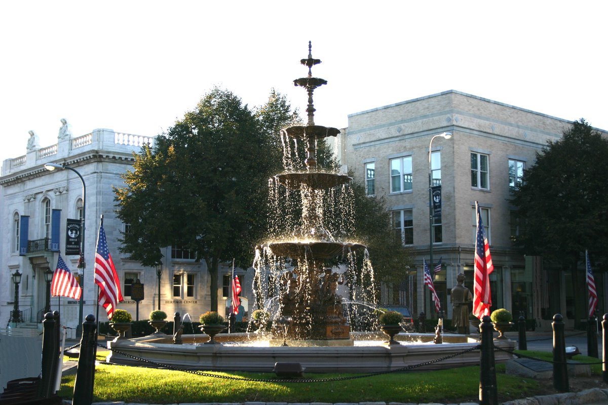 JeffStonehill's tweet photo. We are getting steadily closer to the removal day for #Chambersburg #MemorialSquare Fountain scheduled for March 30th. Watch for #traffic delays beginning at 8am when the flatbed & crane are due to arrive downtown. Fountain, damaged by a single car accident, to be fully restored. https://t.co/ggROQiLsuZ