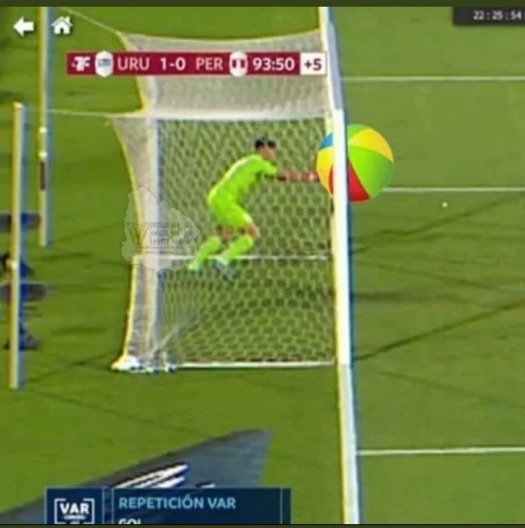 VAR 
Existe solo para equipos grandes.
Chile V/S Brasil, revisaron todo por el VAR para anular gol de Vidal.Chile.

Uruguay V/S Peru.
No revisaron un Gol polémico.

La Politica y Fútbol todo se arregla con poder y plata.
Hasta cuando ensucian el fútbol
CONMEBOL.
Antes fue la FIFA