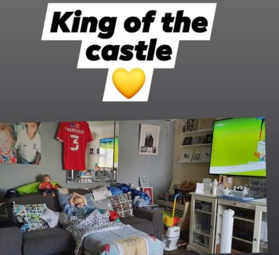 💛🎗💛🌟
The King
#Castlelife