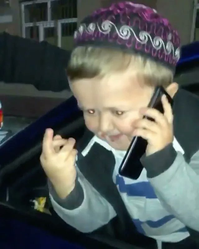 Choose your fighter 🖕