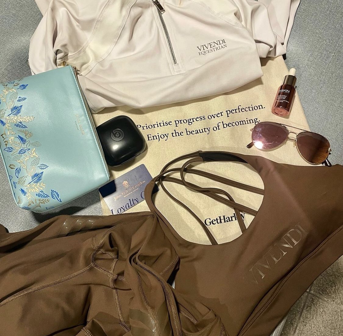 LOOK GOOD FEEL GOOD 

When your gym wear looks this good, we guarantee you’ll be wanting to stay active more than ever before. 

vivendiapparel.com #activewear #gymwear #leggings #compressionleggings