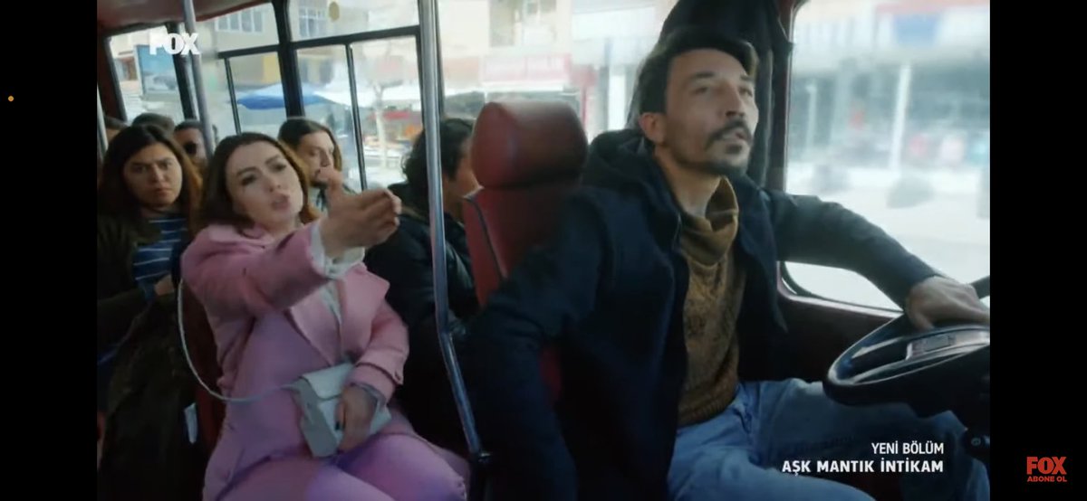 TurkishSeries00's tweet image. #sensizolmaz #AskMantıkİntikam #ErZan luckily the evening is back as always 😂🤪