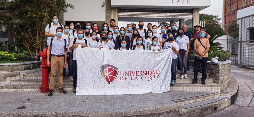 JohnnyCorcho14's tweet photo. Maestría en Desarrollo Sostenible V corte Universidad de la Costa. Salida a practica Ciénaga Grande de Santa Marta. Asignatura Manejo Integrado de los Recursos Naturales.#MIRNENCGSM@cm_botero https://t.co/iwsxqSkMGa