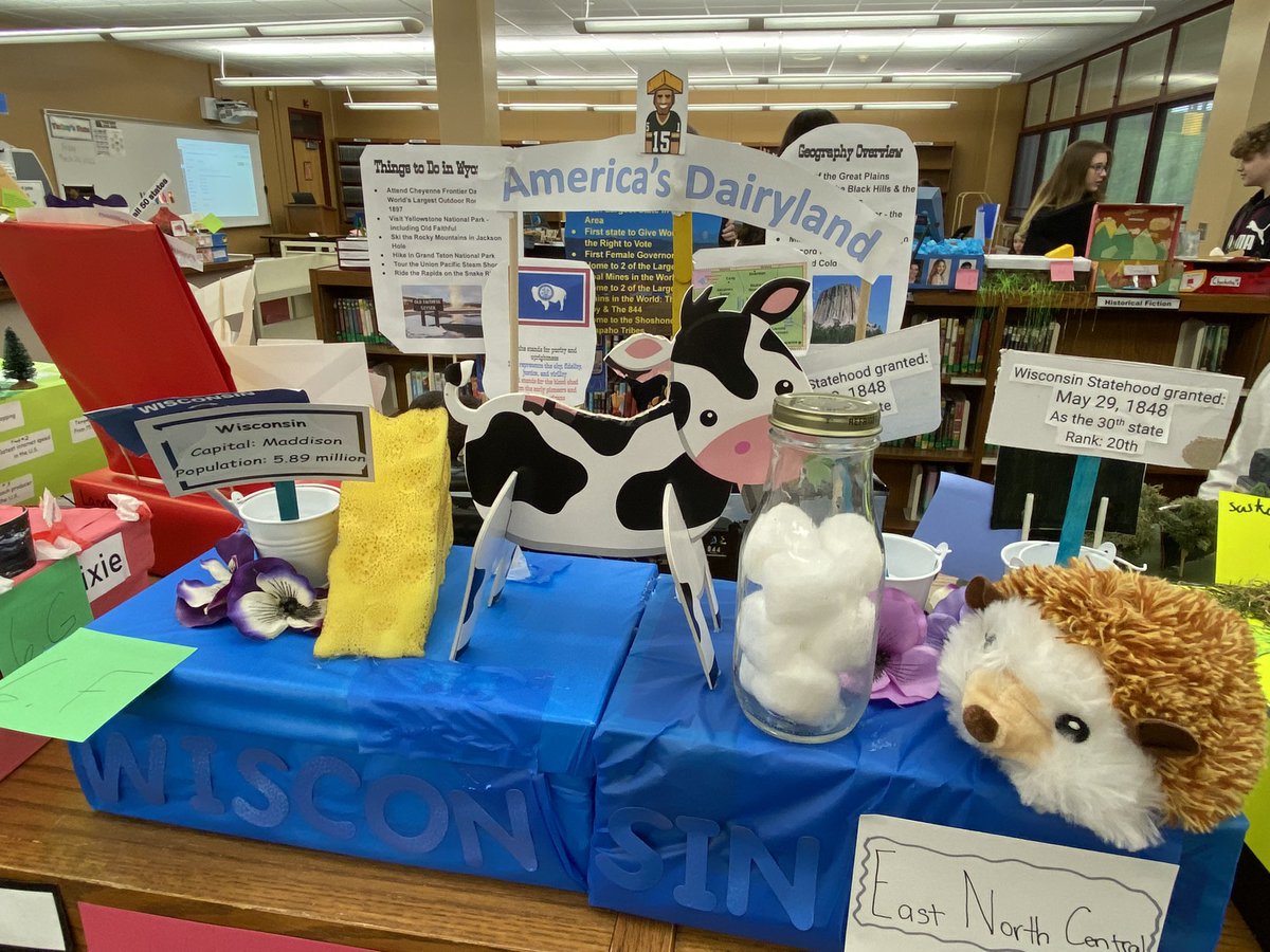 MrChuckLo's tweet photo. Super proud of my students for going above and beyond on their State Parade Float project!  Students took the challenge and produced some amazing work!  Overly proud today!  Here are some examples! https://t.co/koGmujmPBo