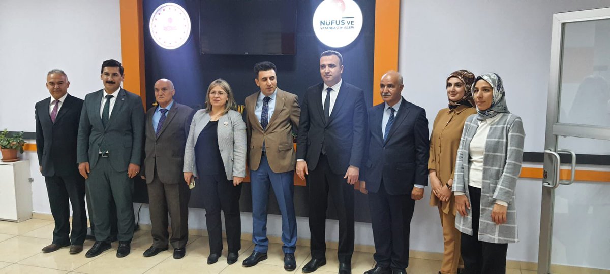 GevasNufus's tweet photo. Genel Müdürümüz Sayın Şefik AYGÖL’ ün Müdürlüğümüzü ziyaret etmesi, bizleri ziyadesiyle  onore etmiştir. Kendisiyle tanışma fırsatı bulmamız ve muhabbetinden istifade etmemiz dolayısıyla son derece mutluyuz. @sefikaygol @KezbanAras12 #HayatınızınHerAnında https://t.co/mxAFfHrwCU