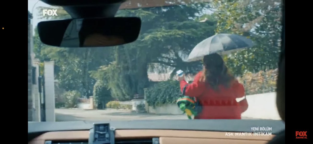 TurkishSeries00's tweet image. #sensizolmaz #AskMantıkİntikam #ErZan hahaha poor 😂